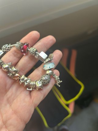 Pulsera pandora + charms