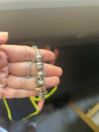 Pulsera pandora + charms