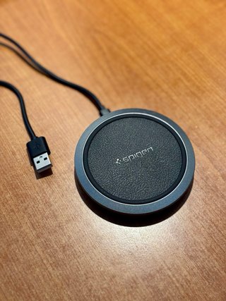 Caricatore Wireless Spigen 10W