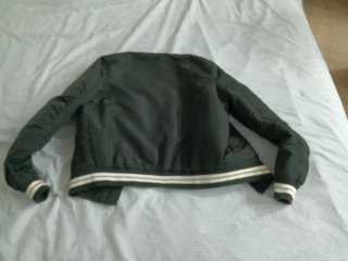 Bomber acolchada verde militar