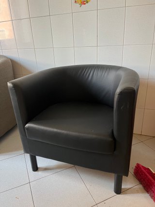 Poltrona IKEA ecopelle nera