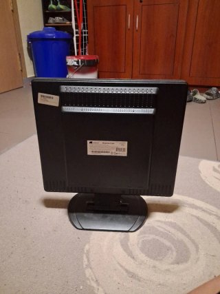 Monitor Yamakasi Plata y Negro