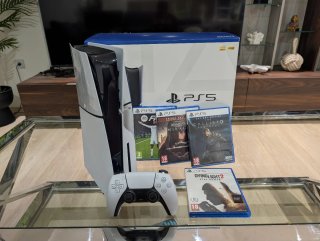 Consola PlayStation 5 + 4 Juegos