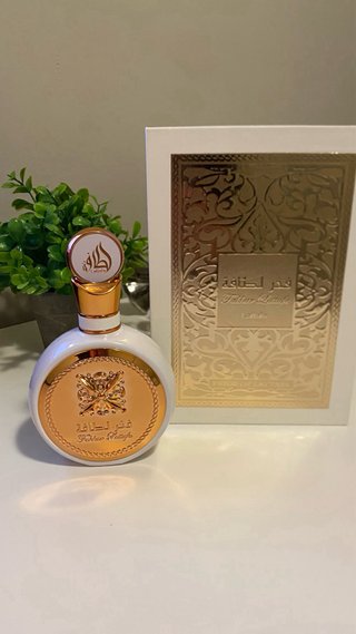 Perfume Lattafa Blanco y Dorado ( original )