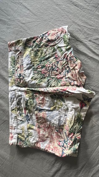 Shorts Stradivarius Estampado Tropical Talla 40