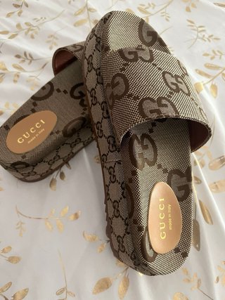 Sandalias Gucci Talla 36 Beige/Marrón