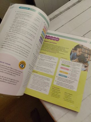 Lengua Castellana y Literatura, 2 ESO, Santillana