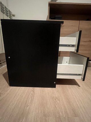 Mesa de noche Ikea color chocolate