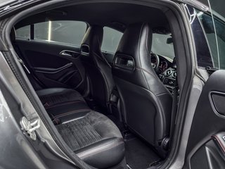 Mercedes-Benz Clase CLA AMG NIGHT