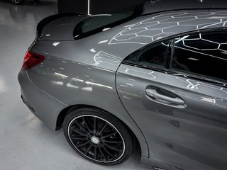 Mercedes-Benz Clase CLA AMG NIGHT