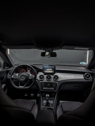 Mercedes-Benz Clase CLA AMG NIGHT