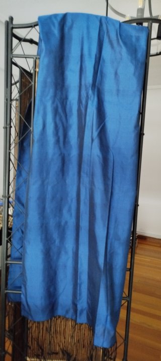 Echarpe azul con flecos