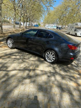 Lexus IS 2010