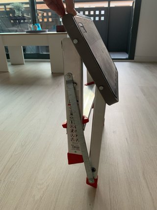 Escalera de dos peldaños