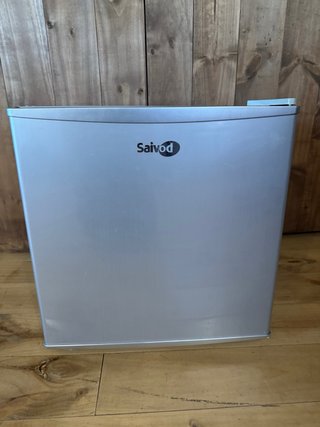 Mini Nevera Saivod FSM614S (45L) – Como nueva