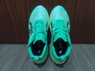Asics Megablast