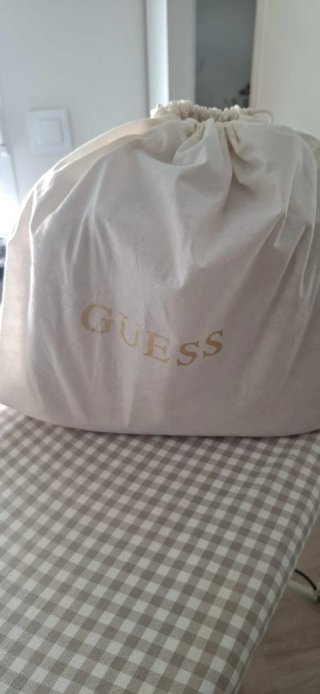 Bolso Guess Beige