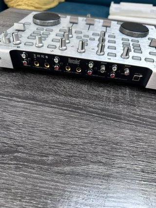 Consola DJ Hercules RMX + funda