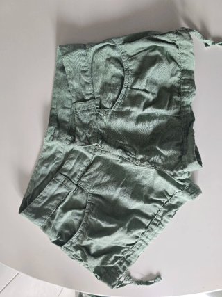 Pantalón corto verde