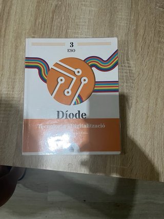 Libro de tecnología,nuevo de 3 ero en catalán