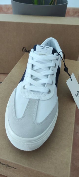 Zapatillas Pepe Jeans Blancas y Negras