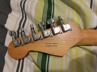 Squier STRAT fender  Ser#CXS 2006 Crafted in China