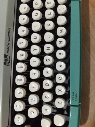Máquina de escribir Corsair Deluxe