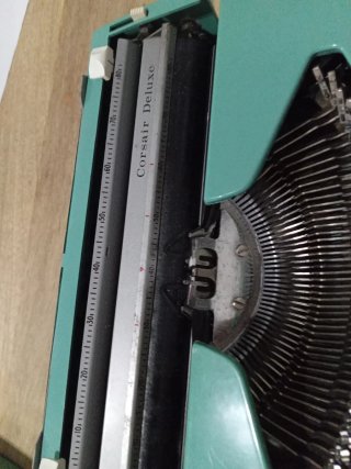 Máquina de escribir Corsair Deluxe