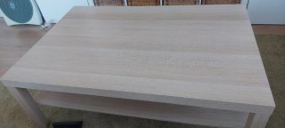 Mesa de centro de madera clara