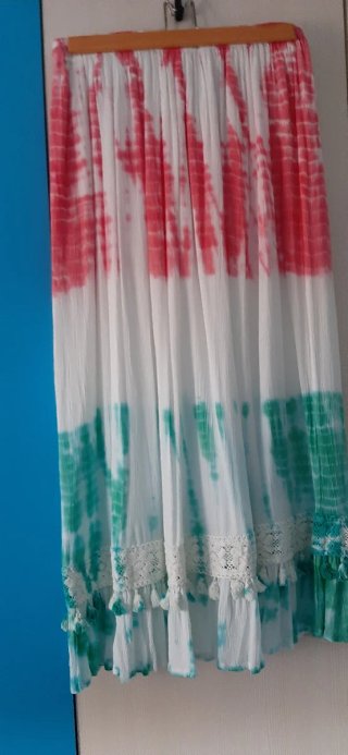 Falda larga tie-dye