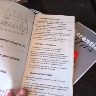 Plancha de viaje Jata 1000W