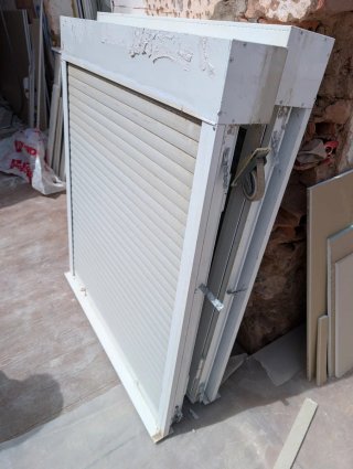 2 Ventanas Aluminio con Persianas