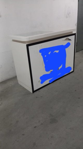 Mostrador blanco para tienda con tapa de cristal
