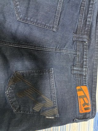 Vaqueros Moto Trilobite