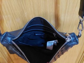 Bolso Misako negro tachuelas