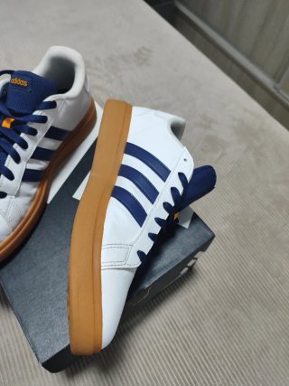 Zapatillas Adidas Blancas y Azules