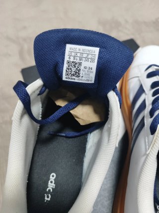 Zapatillas Adidas Blancas y Azules