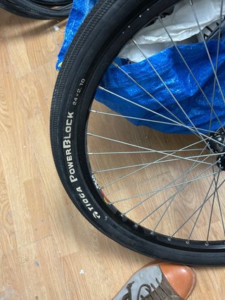 Ruedas BMX Race Cruiser bombshell 28 radios