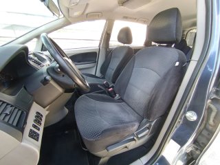 Mitsubishi Grandis 2006