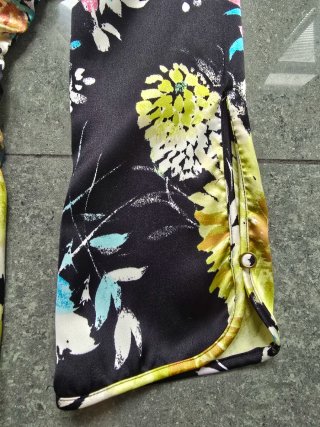 Vestido satinado estampado floral