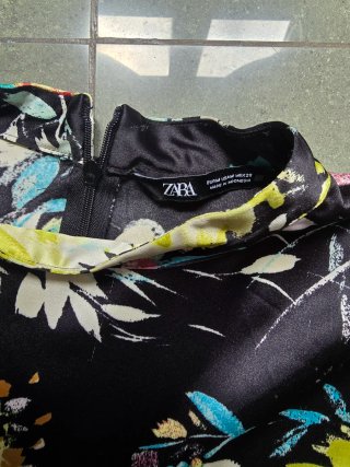 Vestido satinado estampado floral