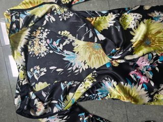 Vestido satinado estampado floral