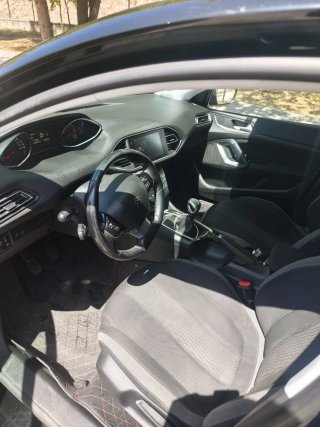 Peugeot 308 2016