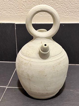 Botijo de barro blanco tradicional. 2 litros.