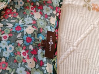 Blusa floral manga corta talla S