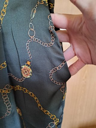 Pantalón satinado Mango