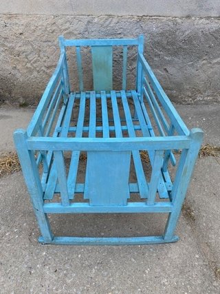Cuna antigua madera para restaurar