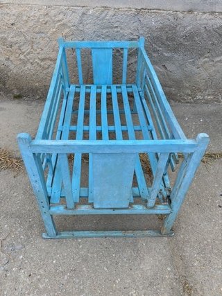 Cuna antigua madera para restaurar