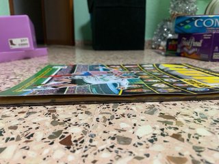 Álbum vacío y 8 cromos La Liga Este 2012-13