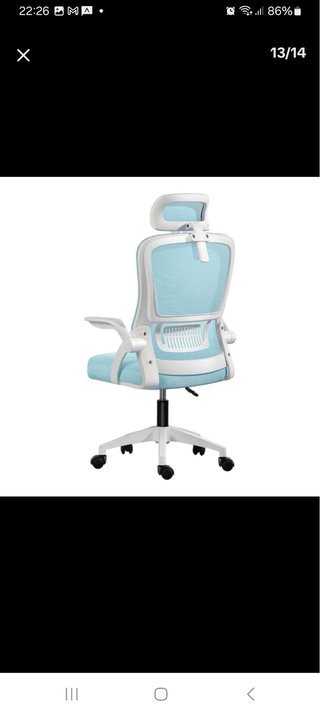Silla de oficina giratoria negra y blanca